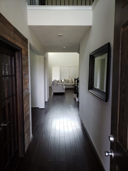 Building Photo - 12926 Foxwood Creek Ln