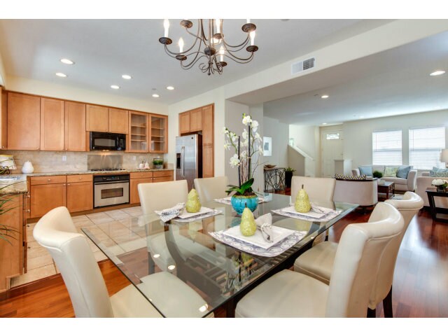 Building Photo - 557 Adeline Ave