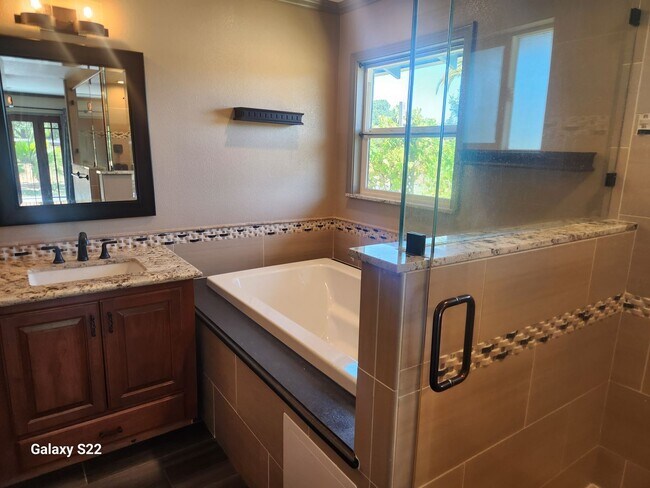Building Photo - Must See, Incredible 3 bedroom, 2 bathroom...