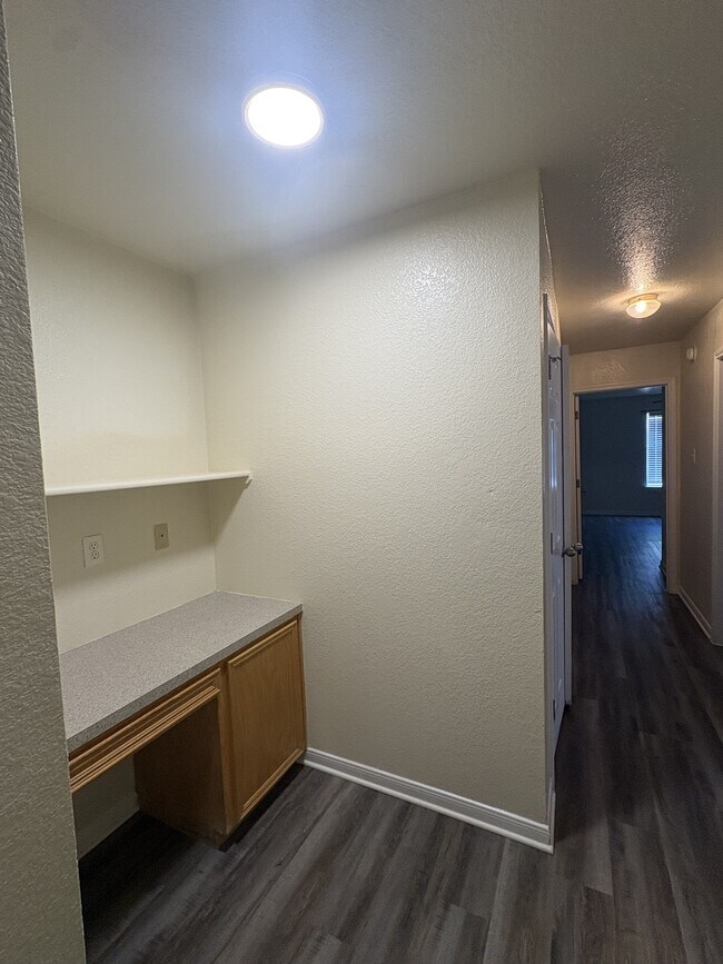 Building Photo - 1313 Cinch Dr