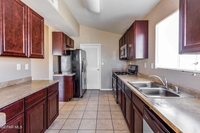 Building Photo - 3256 Bell Point Dr