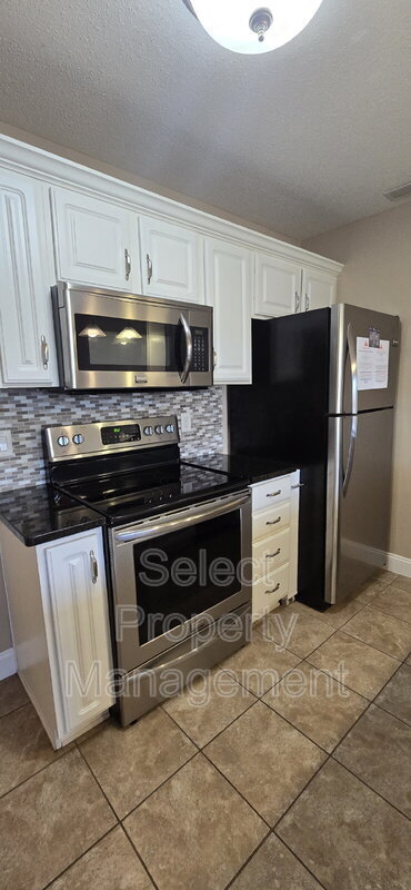 Building Photo - 5438 Thornbriar Ln