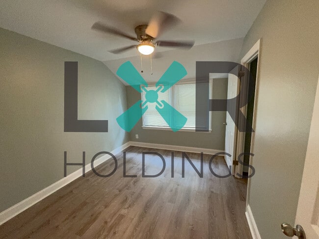 Building Photo - 1236 Clover Ln