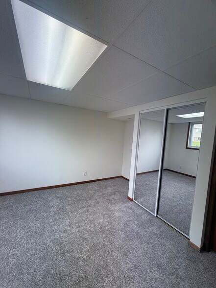Building Photo - 228 Lenora Dr NW