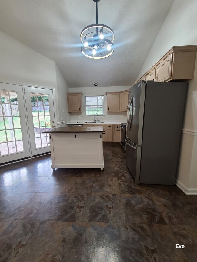 Building Photo - 2733 Airwood Dr