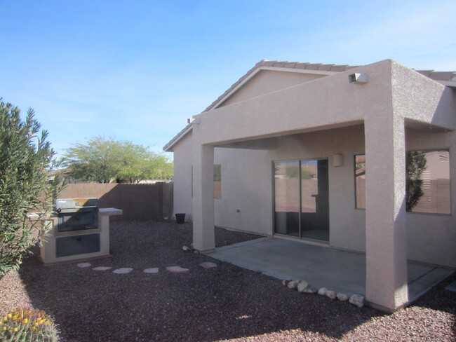 Building Photo - Available July 1st Handsome 3 Bedroom & 2 ...