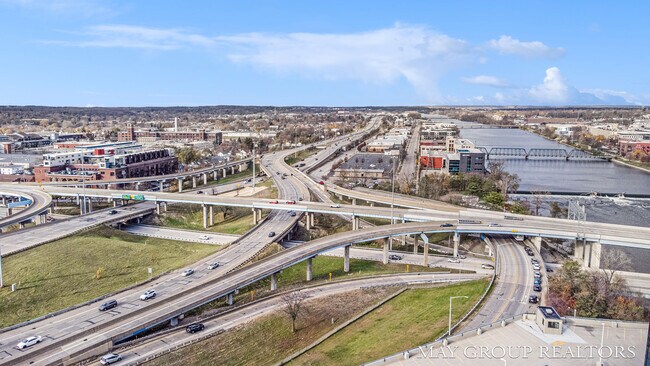 Building Photo - 335 Bridge St NW
