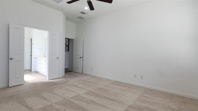Building Photo - 10231 Sovereign Dr