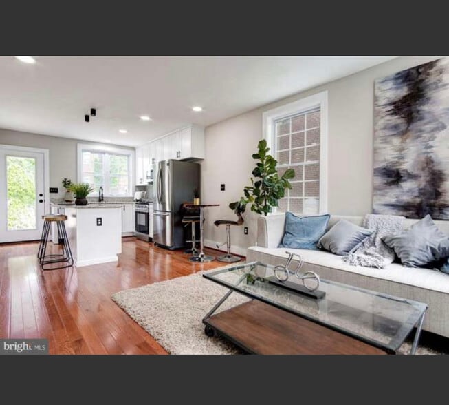 Living room - 4208 Fort DuPont Ter SE