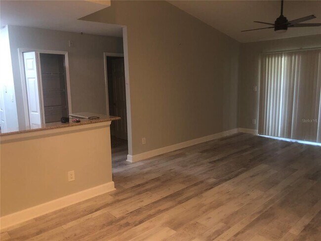 Building Photo - 4041 Crockers Lake Blvd