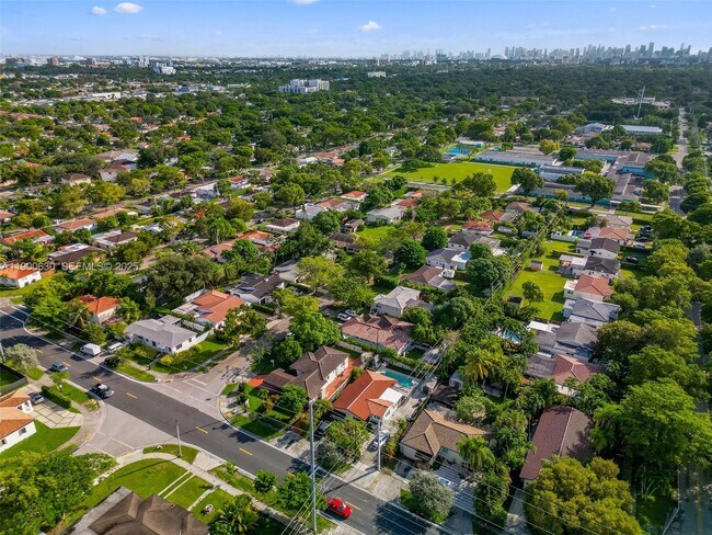 Building Photo - 6150 SW 15th St