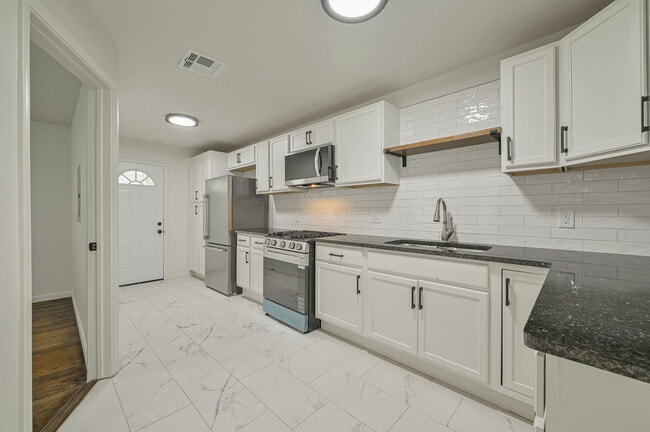Building Photo - 1524 NW 45th St