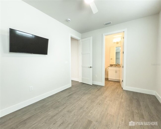 Building Photo - 627 Petit Wy