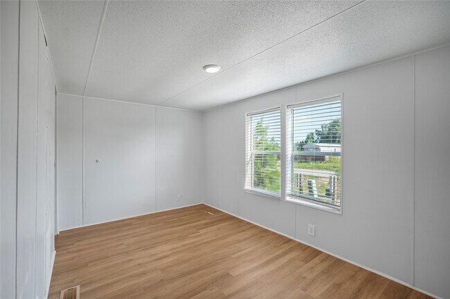 Building Photo - 71 Rd 5221