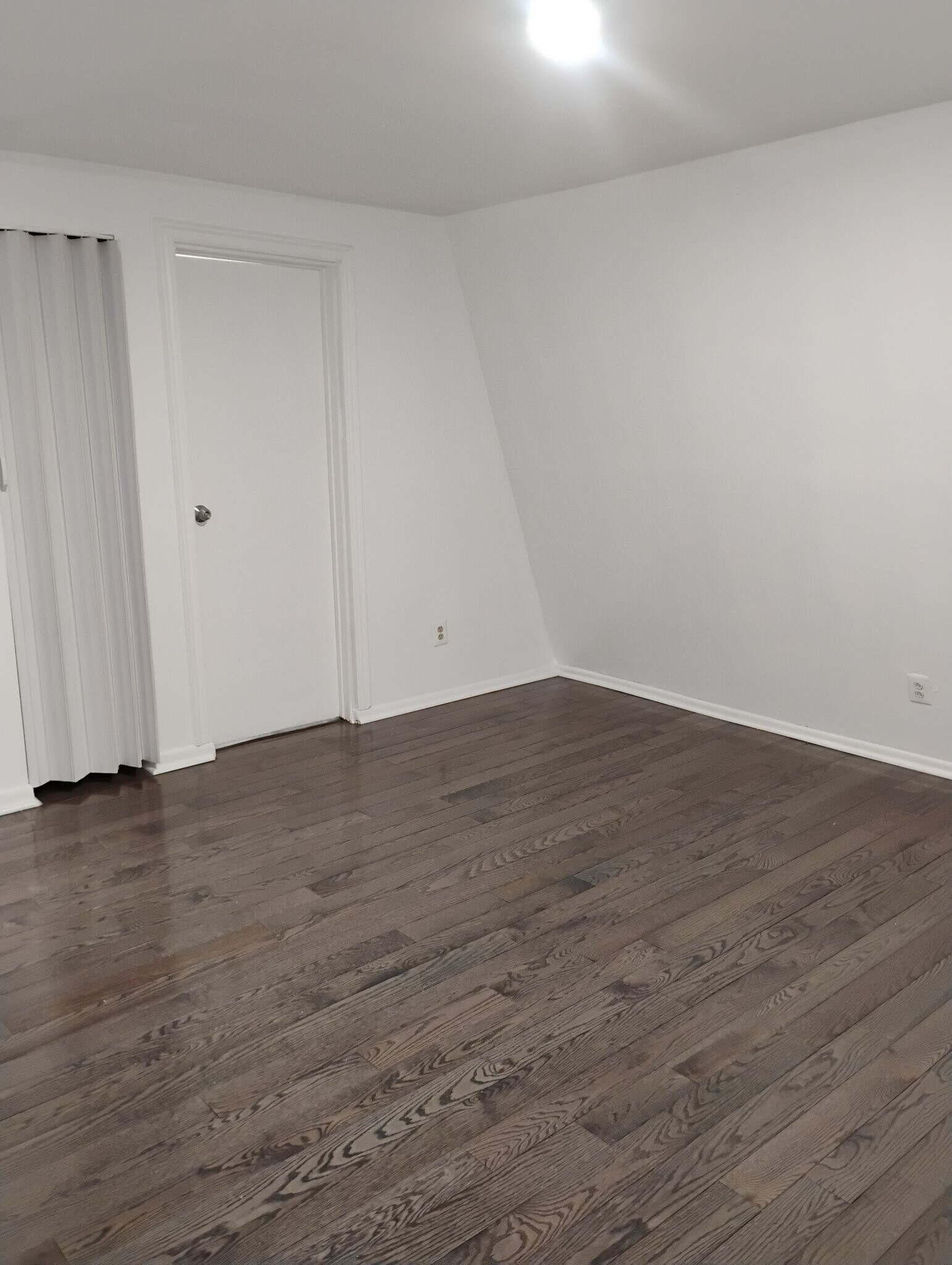 Building Photo - 497 Tremont Ave