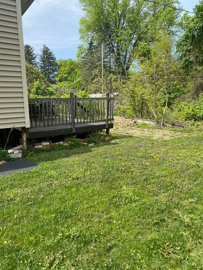 Building Photo - 51 Greenway