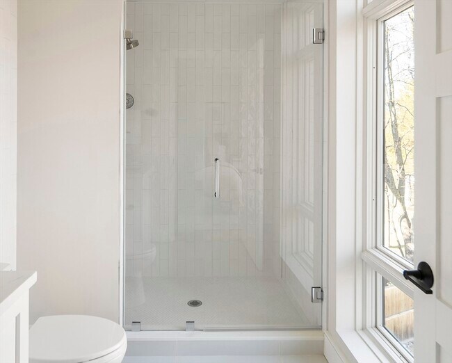 Building Photo - 20 Kinmonth Rd