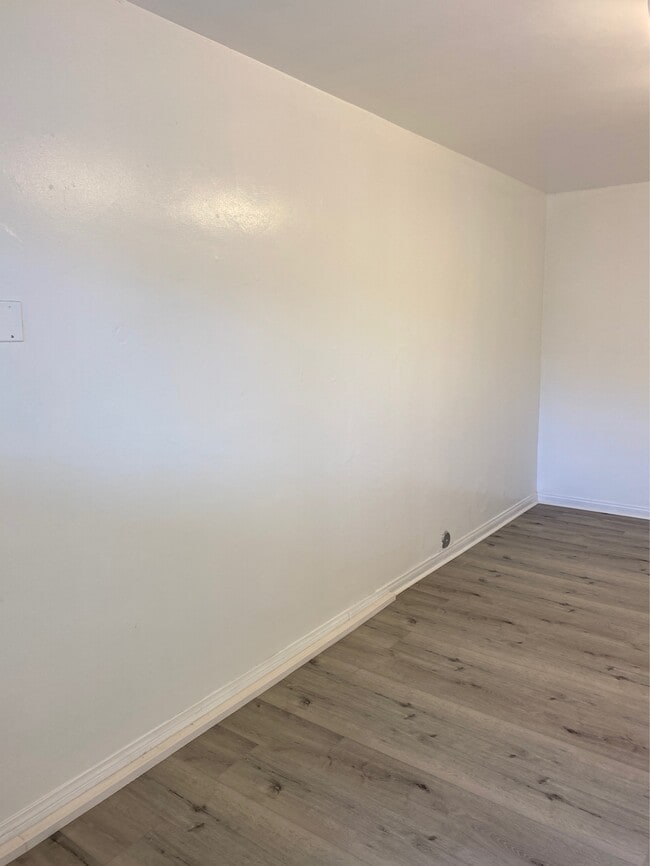 storage room also for rent - 1514 Penmar Ave