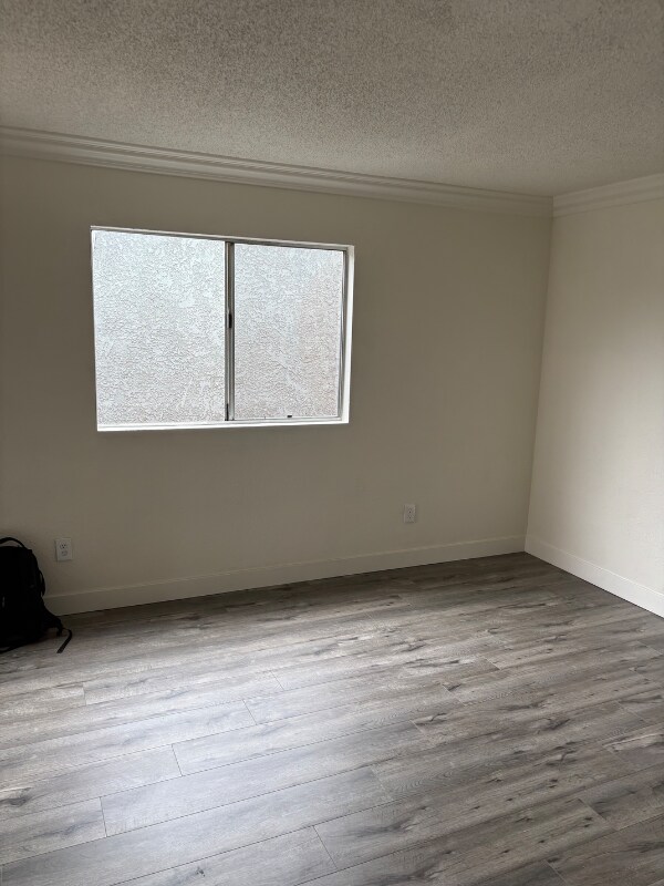 Building Photo - 9605 S Avalon Blvd