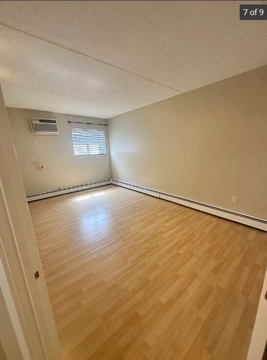 Building Photo - 16-16 Ellery St