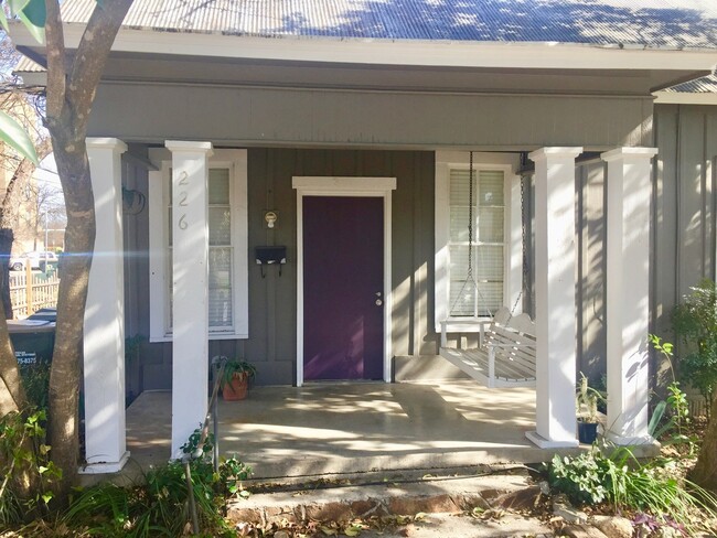 Building Photo - 333 W Hutchison St