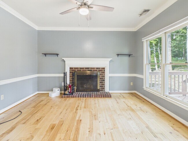 Building Photo - 6118 Walnut Landing Way