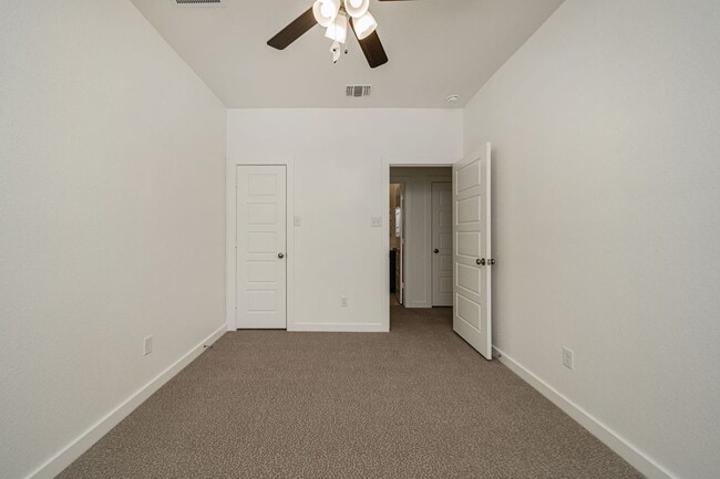 Building Photo - 8433 Adelaide Dr