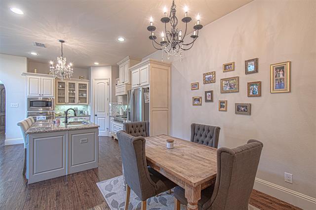 Building Photo - 7039 Comal Dr