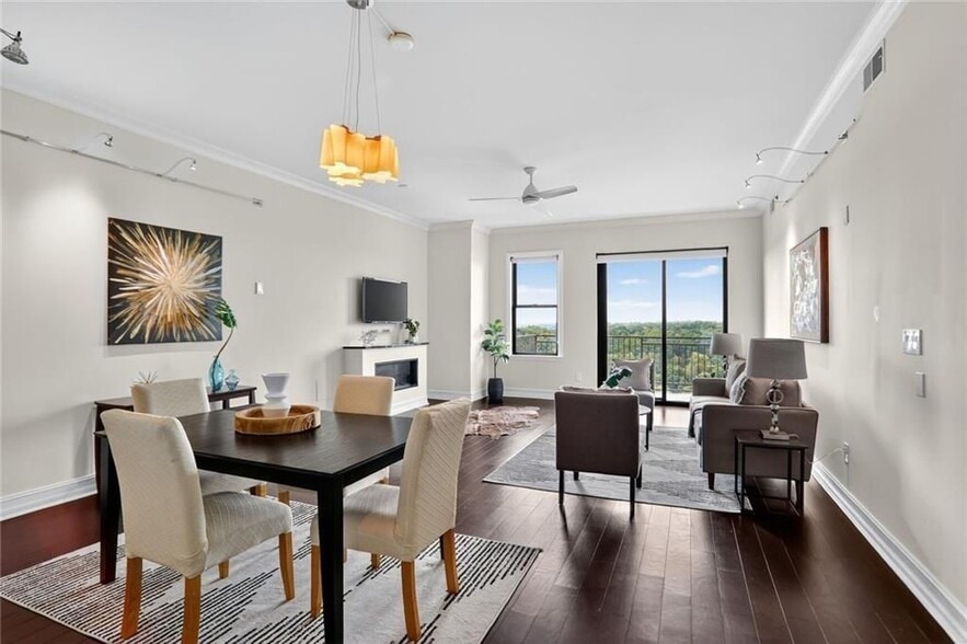 Building Photo - 2233 Peachtree Rd