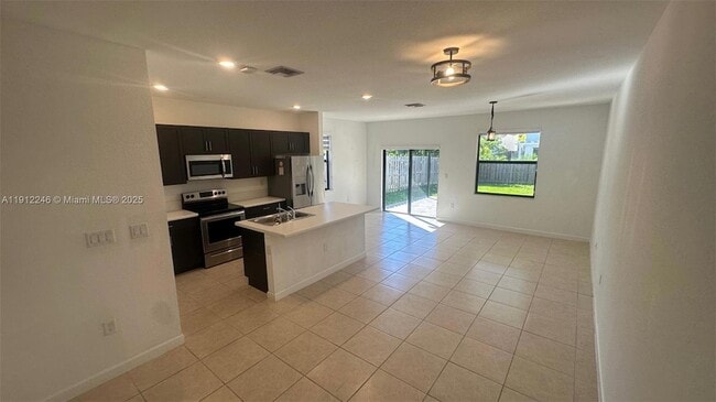 Building Photo - 25282 SW 108th Ave