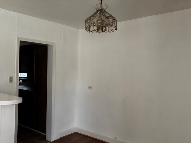 Building Photo - 1614 W Sidnor St