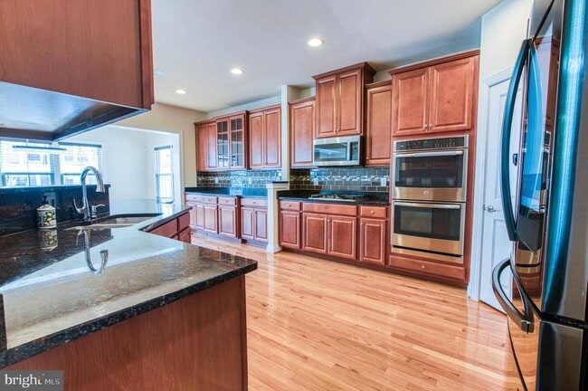 Building Photo - 315 Quarry Point Rd