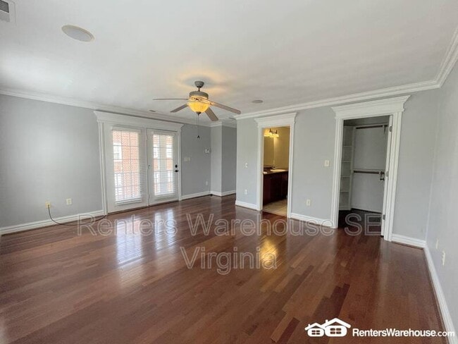 Building Photo - 2940 Hollister Ave