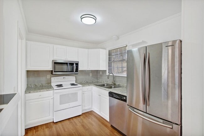 Building Photo - 238 Townes Dr