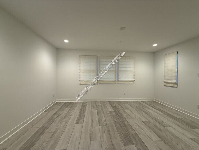 Building Photo - 1922 Willow St