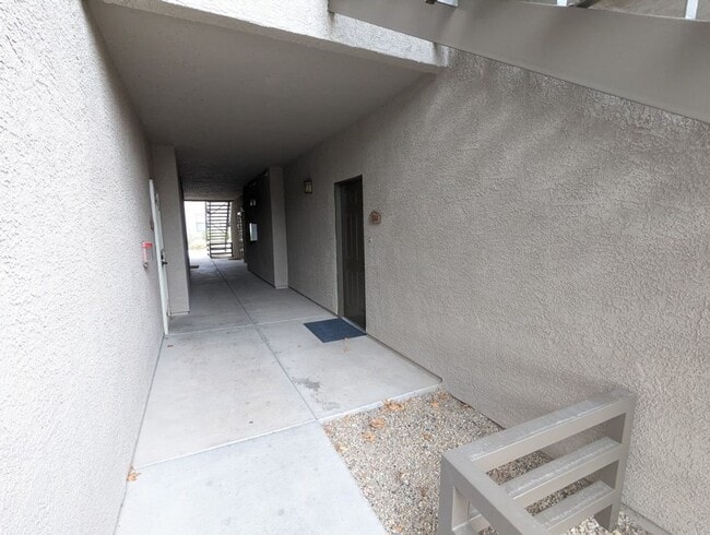 Building Photo - 8250 N Grand Canyon Dr