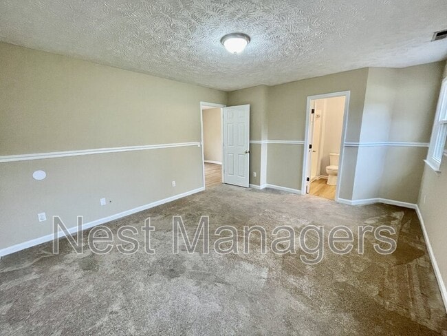 Building Photo - 623 Daharan Dr
