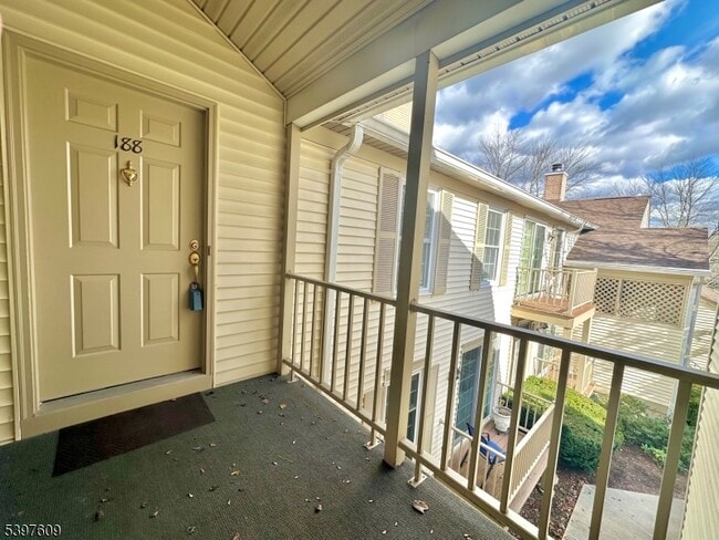 Building Photo - 188 Jamestown Rd