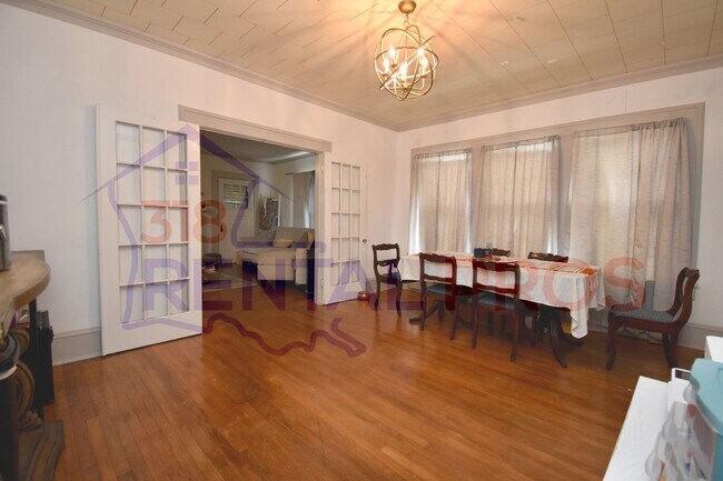 Building Photo - 3 Bed 2 Bath Home Within Walking Distance to Tech!