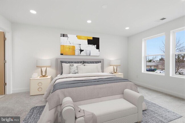 Building Photo - 31 Swan Ln