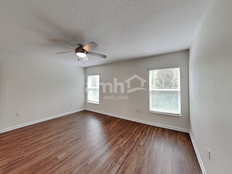 Building Photo - 4385 Seven Canyons Dr