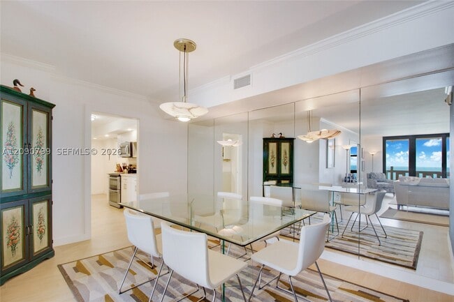 Building Photo - 1111 Crandon Blvd