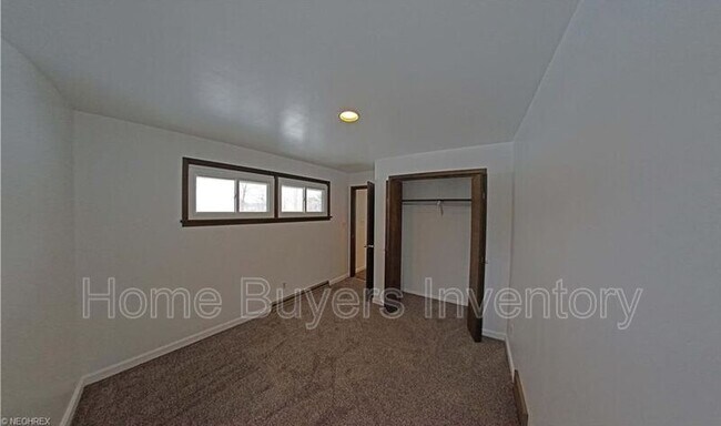 Building Photo - 2800 S Turner Rd