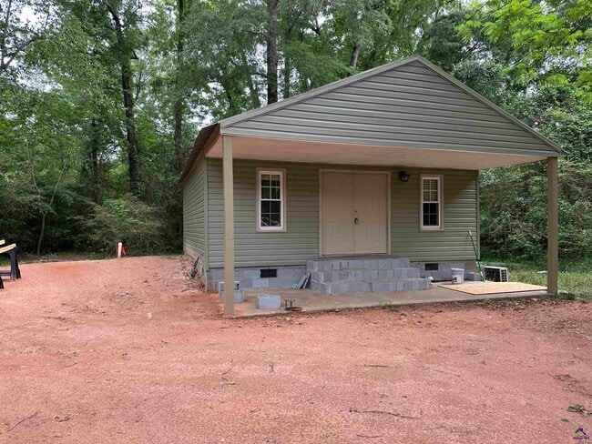 Building Photo - 124 Glen Oaks Rd