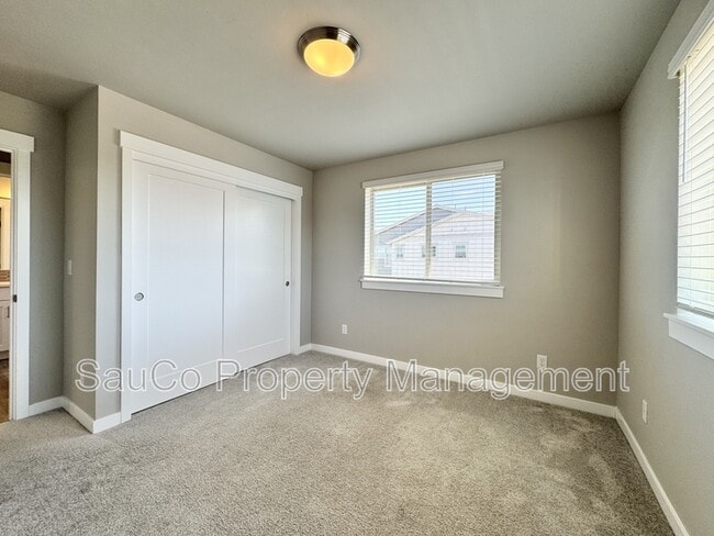 Building Photo - 5575 SE 80th Ave
