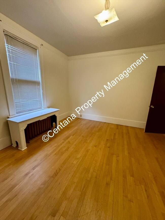 Building Photo - 205-207 N Excelsior Ave