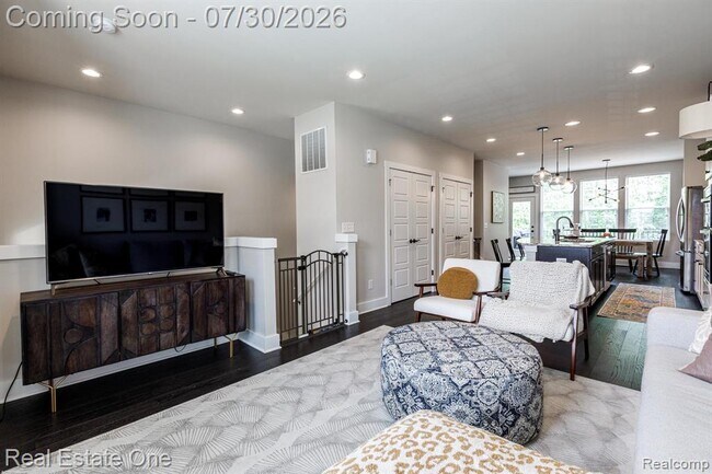 Building Photo - 2785 Hartwick Dr