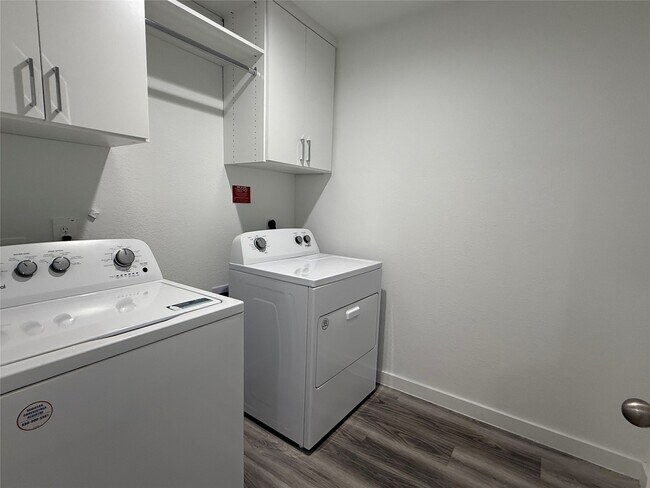 Building Photo - 12319 Maria Heights Ct