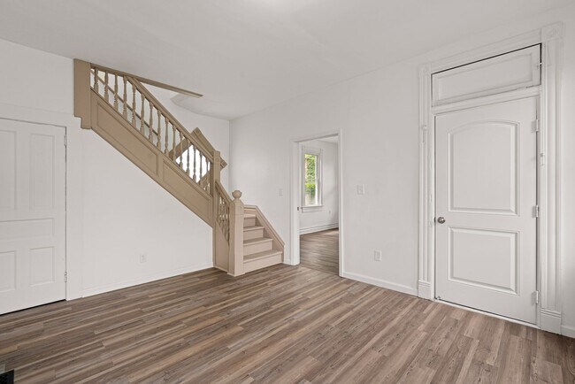 Building Photo - Stunning 4 bedroom home in Perry South available now!