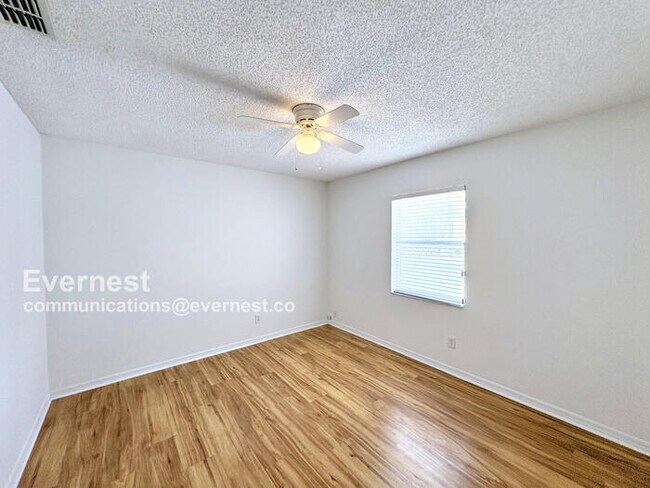 Building Photo - 2604 Sablewood Dr